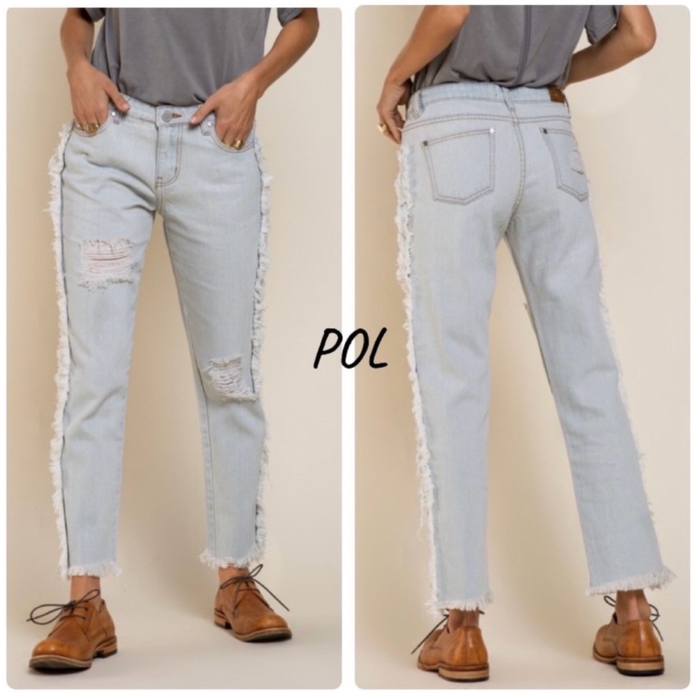 Distressed Boyfriend Jeans ~ Ruffled